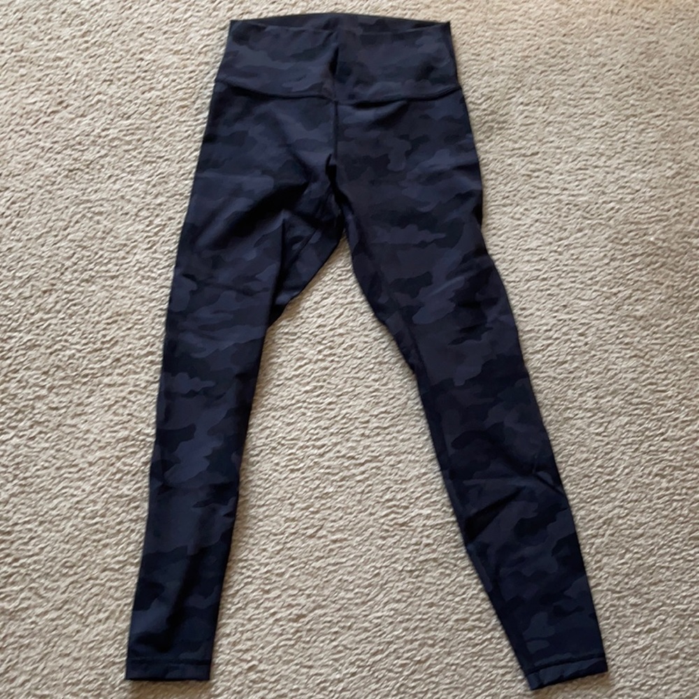 Lululemon Wunder Under 28”